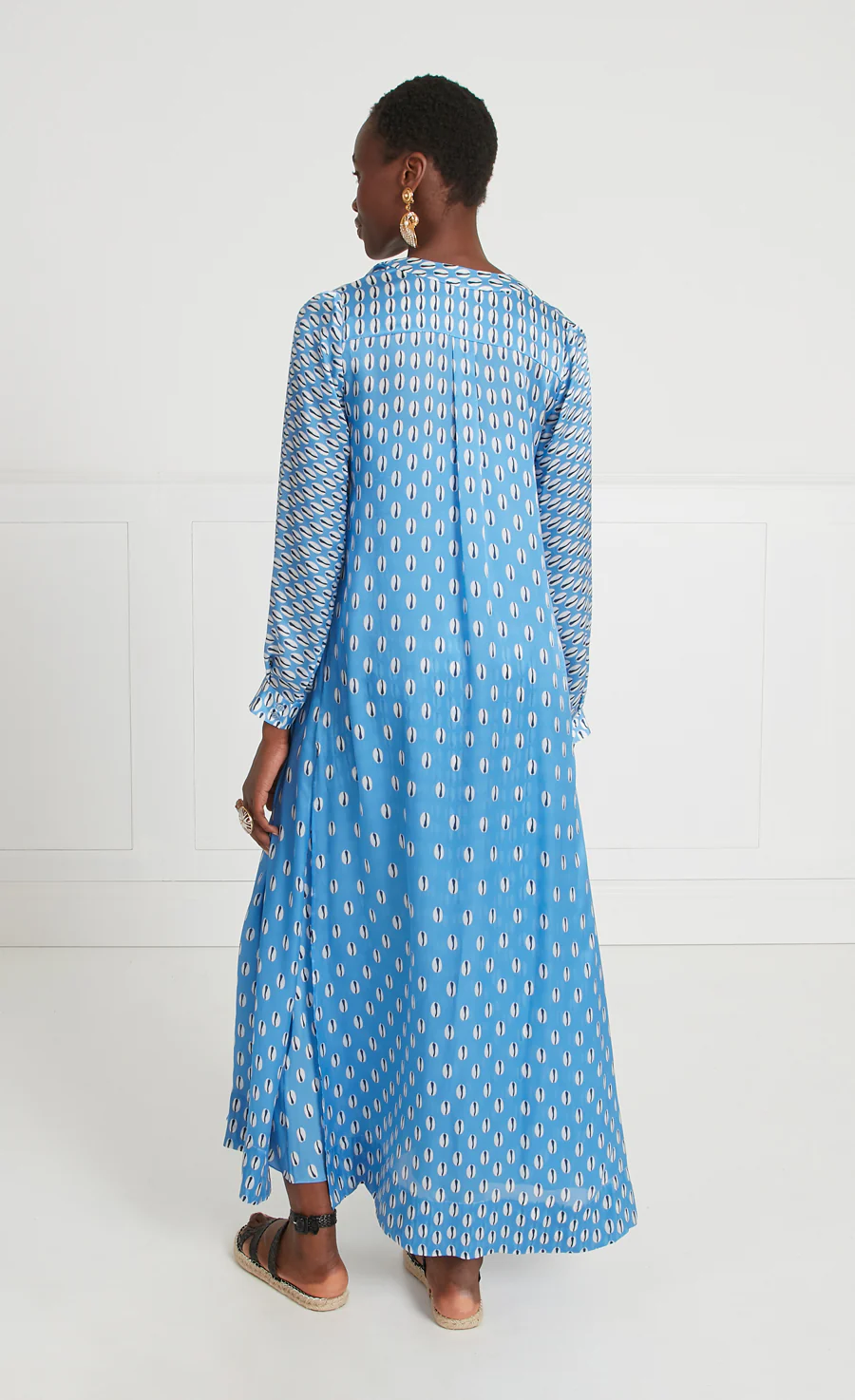 23UCWR51900 Silk Cornflower - Image 4