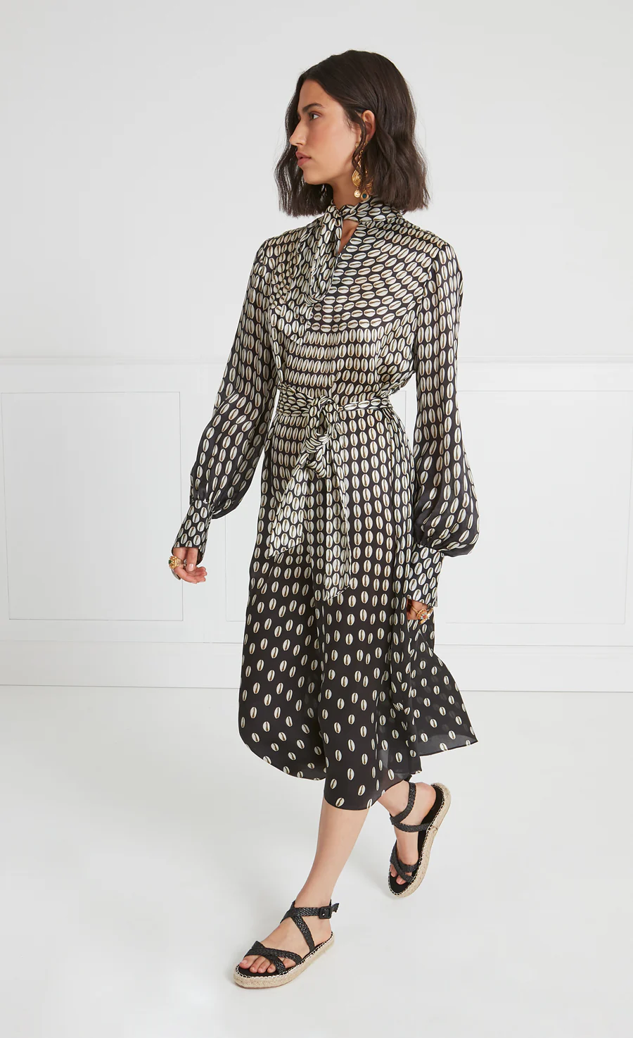 Cowrie Print Sleeved Dress - Black - Image 3