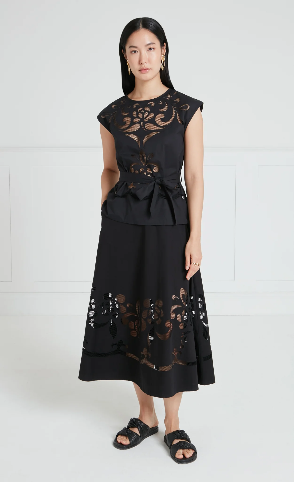 Nelle Sleeveless Top - Black - Image 4