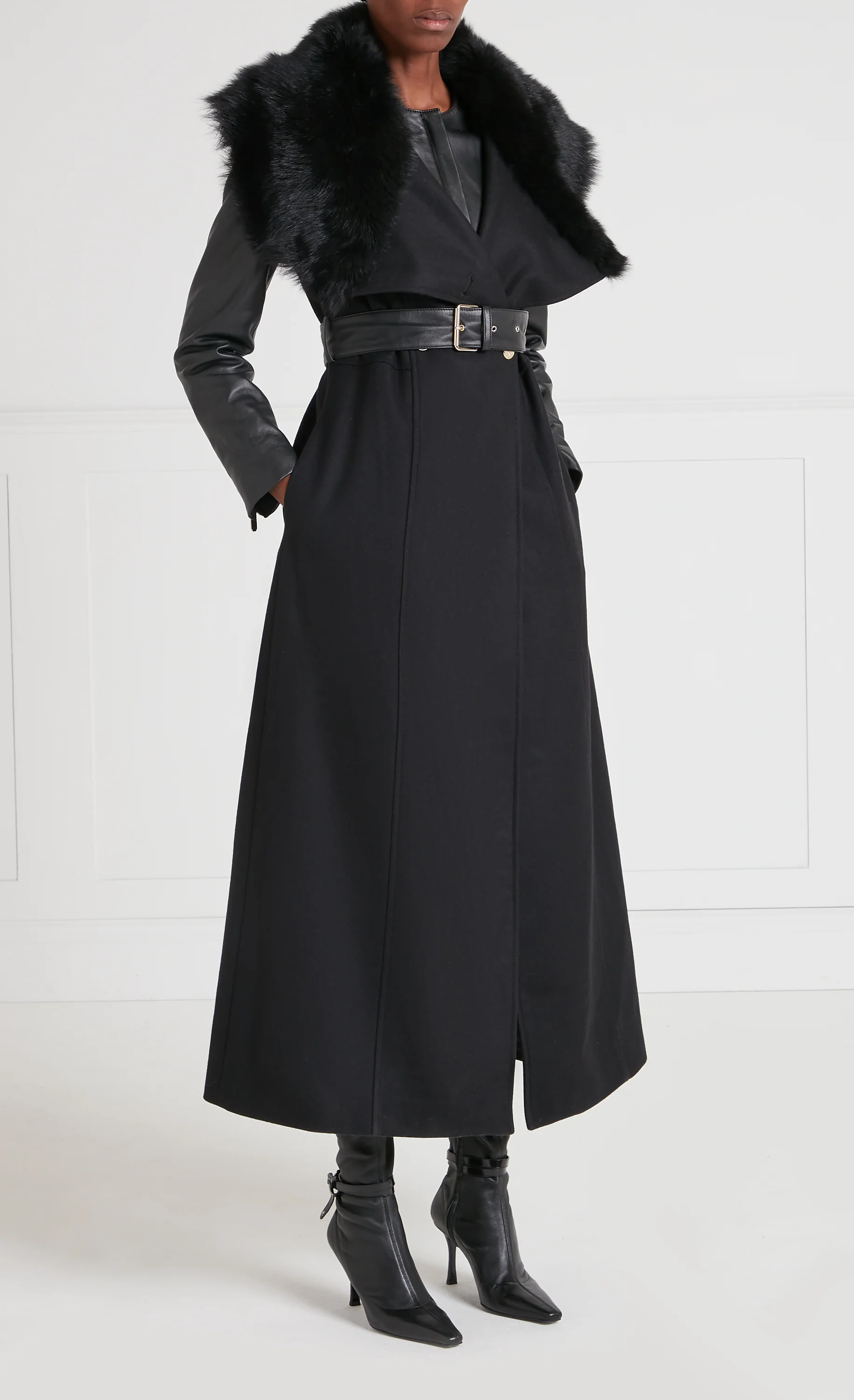 Sovereign Coat - Black - Image 3