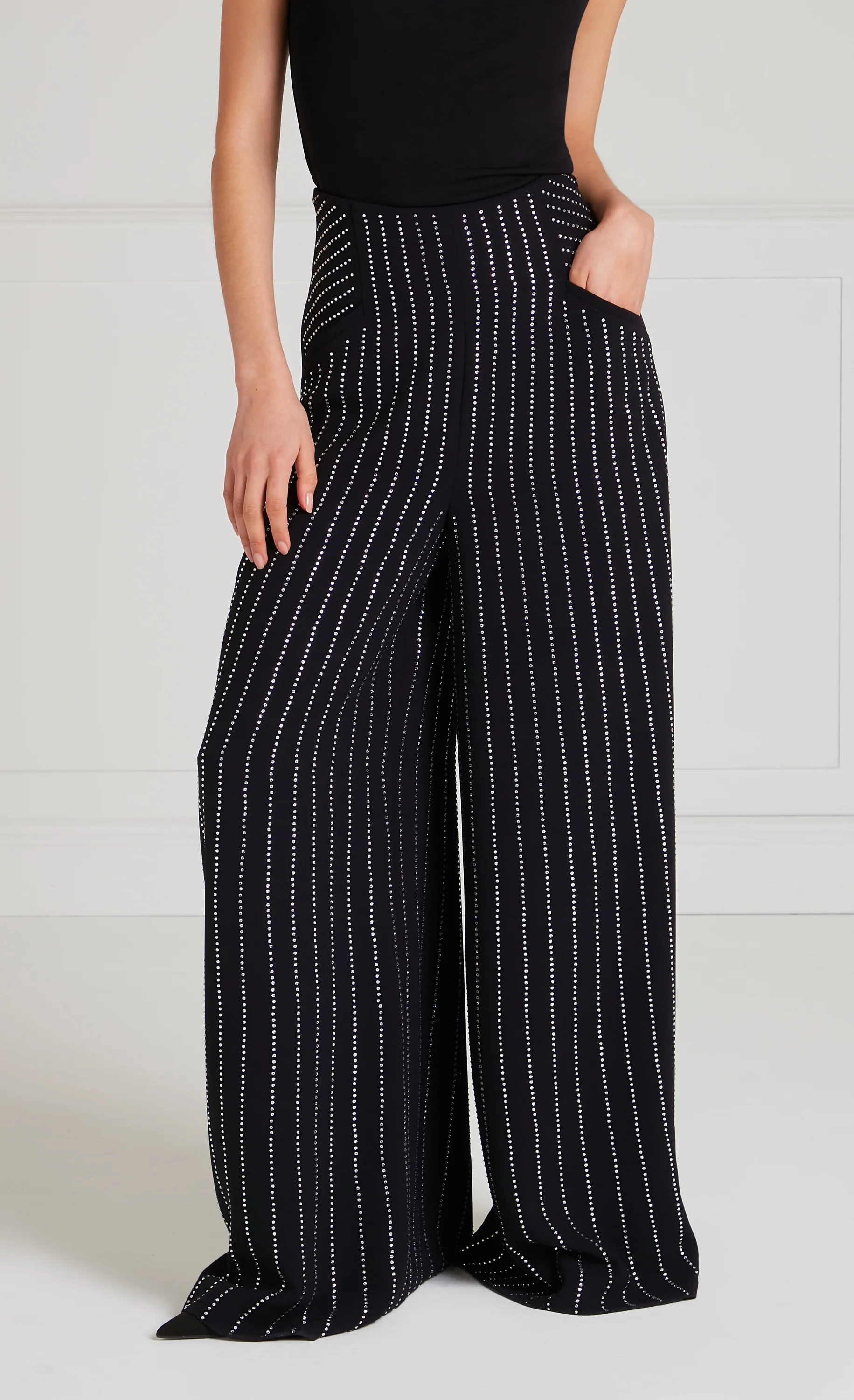 Villanelle Wide-Leg Trousers - Black - Image 3
